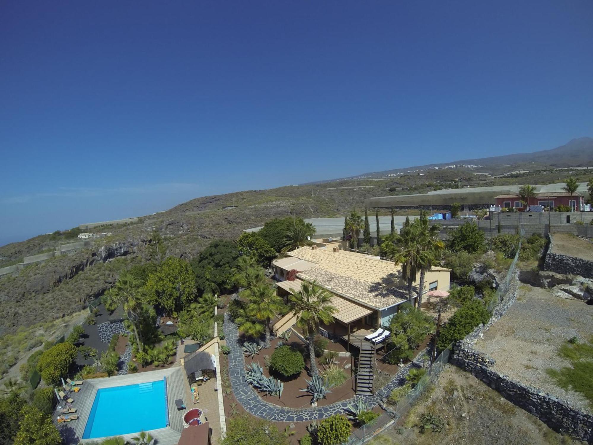 In Guia De Isora, Teneriffa * Guia de Isora (Tenerife)